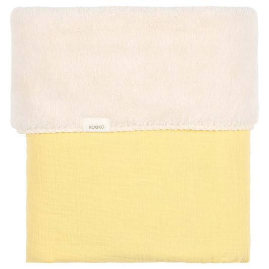 Geel gepersonaliseerd wiegdekentje - Koeka 75x100 cm