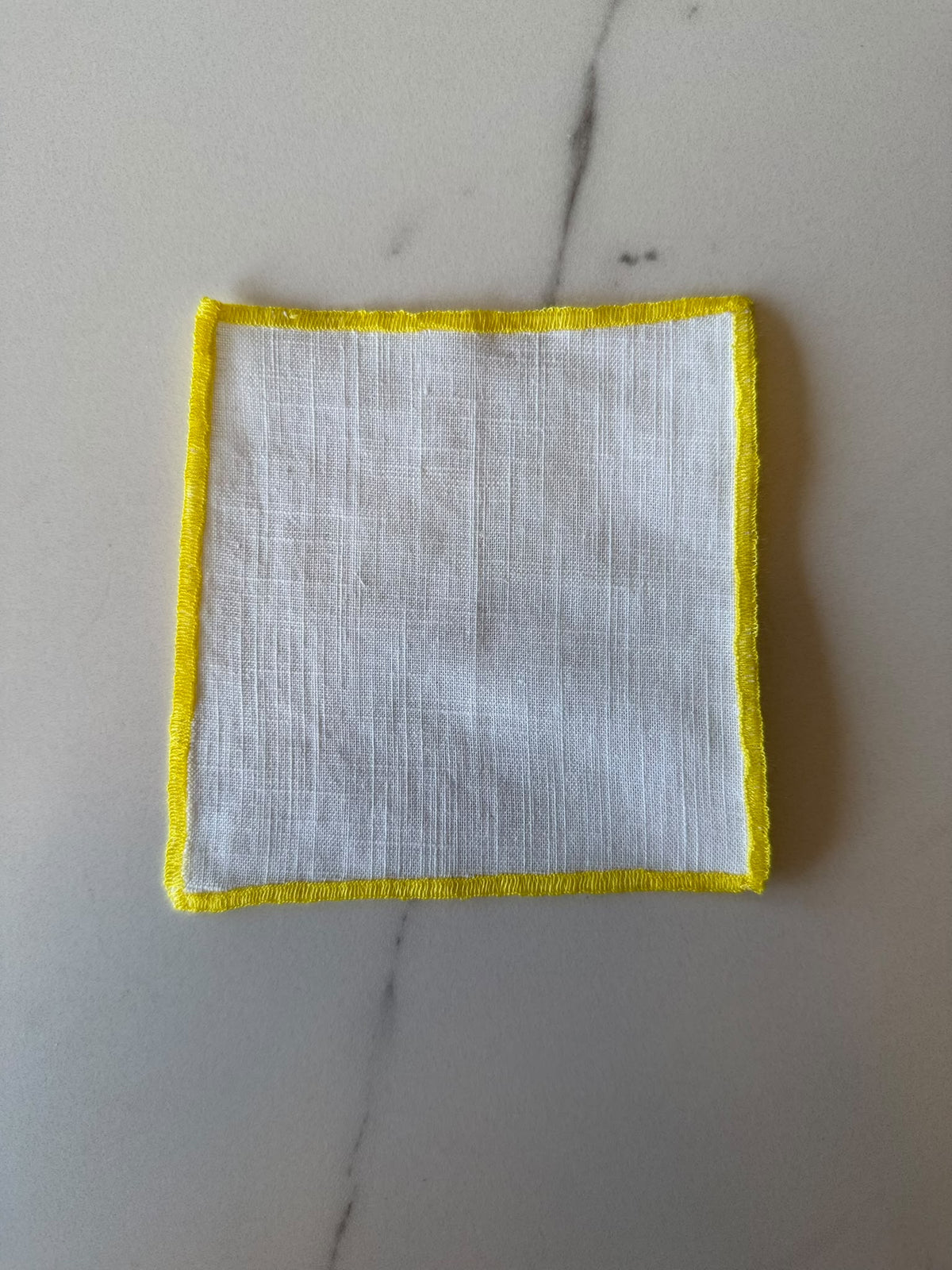 Gepersonaliseerde linnen cocktail napkin - Geel
