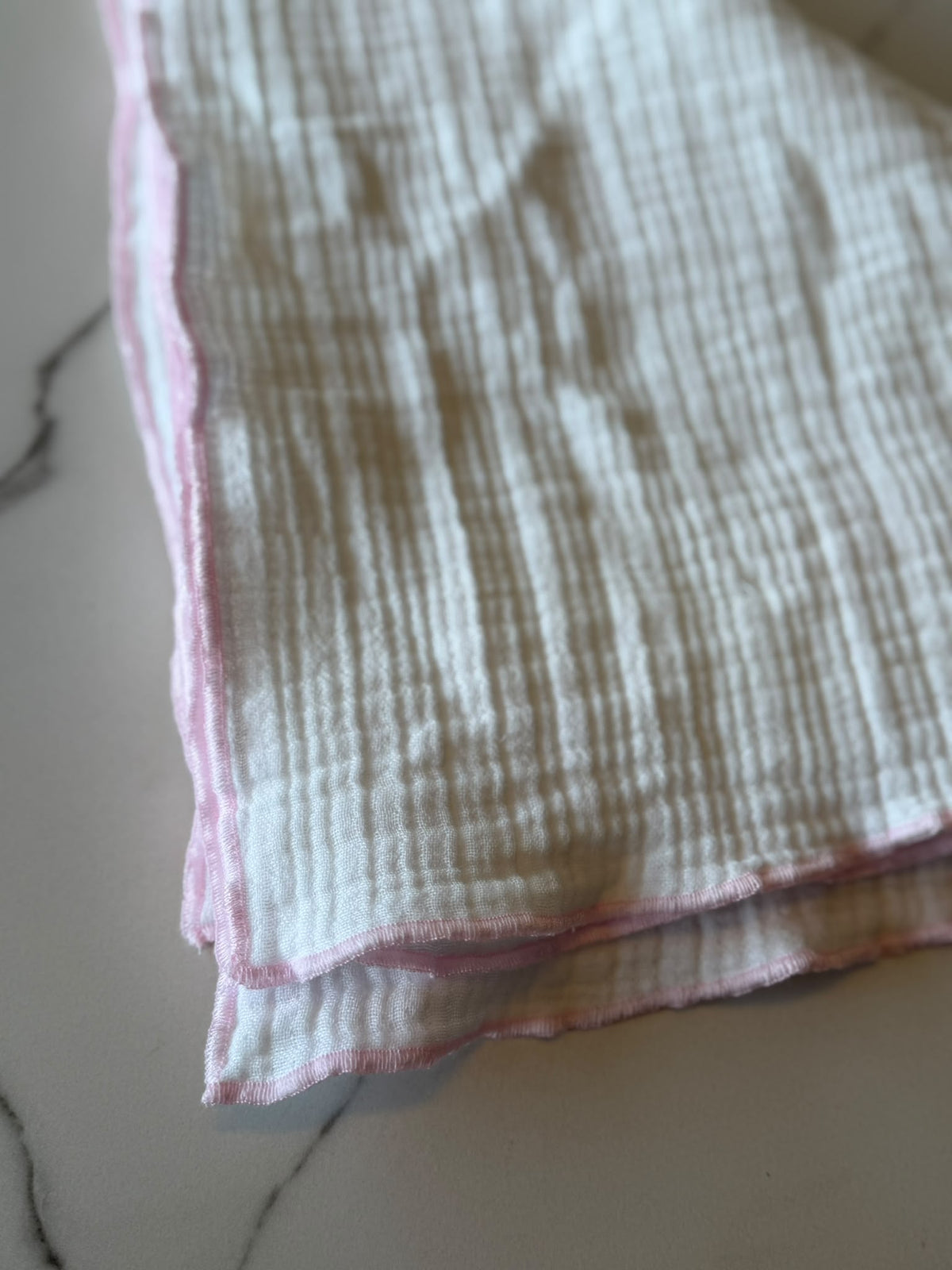 Gepersonaliseerd Bilou babydekentje - Baby Roze